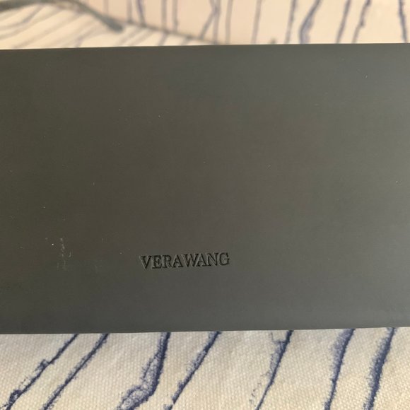 NIB- VERA WANG Cat Eye Sunglasses - Dove/Grey - Picture 7 of 11